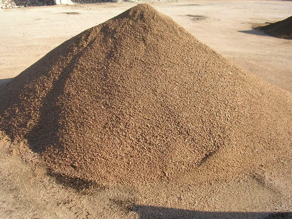 decomposed granite vs. sand